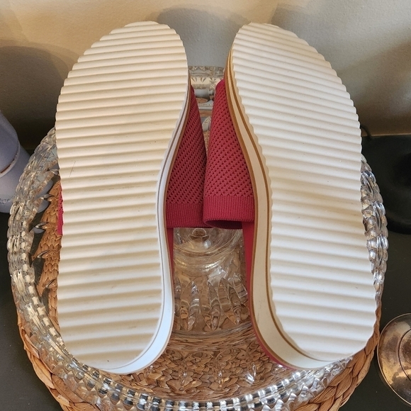 David‎ Tate Aline Low Wedge Slide - Size 9 Barbie Pink, Comfortable💖 - Picture 7 of 8